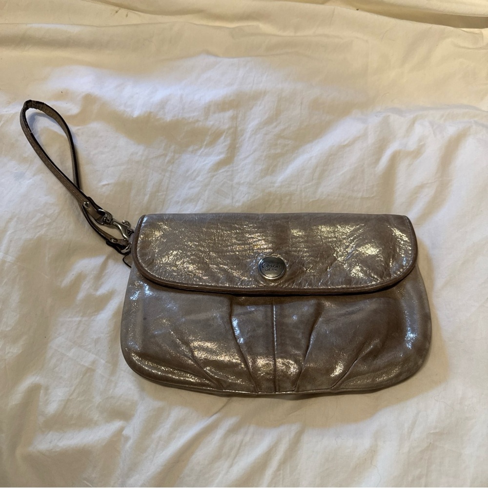 COACH Madison Flap Gold Metallic Wristlet excellent condition
